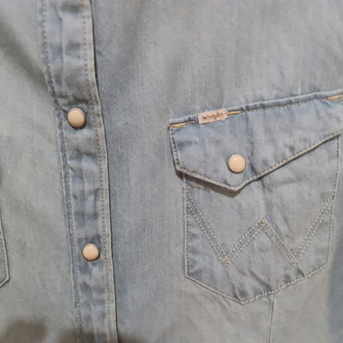Wrangler women's slim fit cotton shirt like new, blue, XS