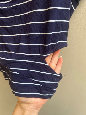 Navy short blouse like new, blue