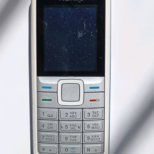 Nokia 5070 used without battery, suitable for collection