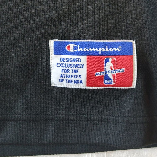 Chicago Bulls x Champion 90s NBA shirt like new, authentic