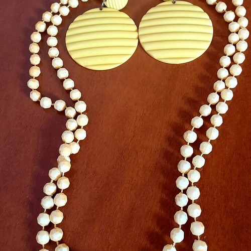 Yellow long necklace with earrings vintage jewelry set like new