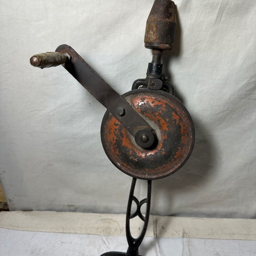 Hand-crank iron drill used, dimensions 42x13.5 cm