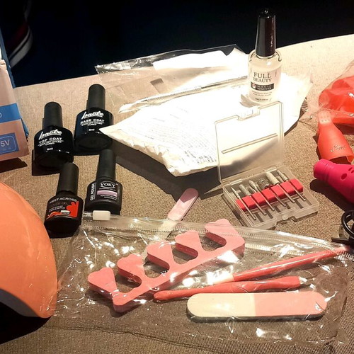 Set for semi-permanent manicure at home 9 pcs new