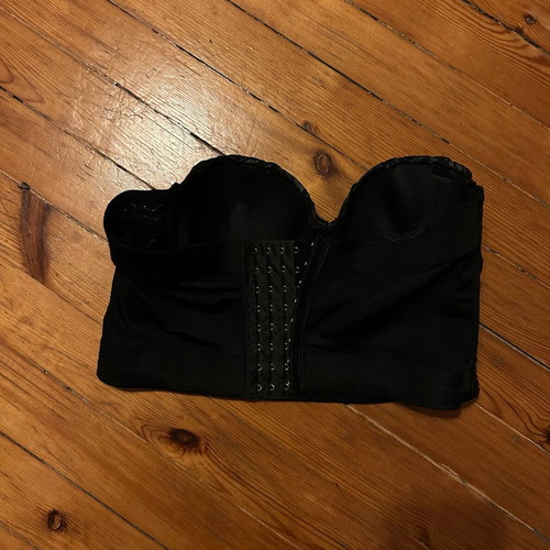 Black corset like new with alternating clasp unworn