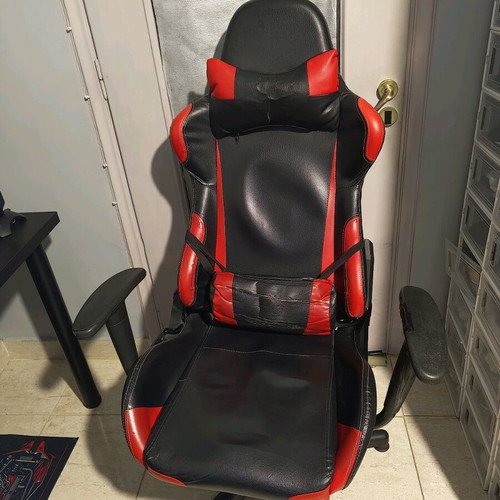 Gaming chair like new