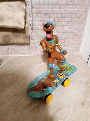 Φιγούρα Scooby Doo on skateboard σαν καινούργιο συλλεκτικό