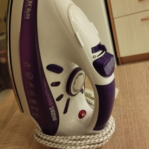 Vicko 2400w iron used