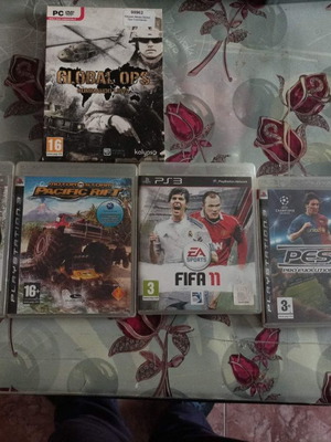 PS3 με 45 παιχνίδια κυρίως πολεμικά σαν καινούργιο, 2 χειριστήρια