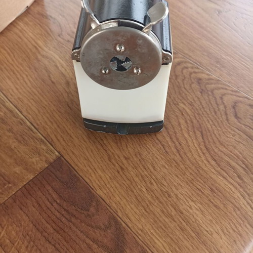 Pencil sharpener like new