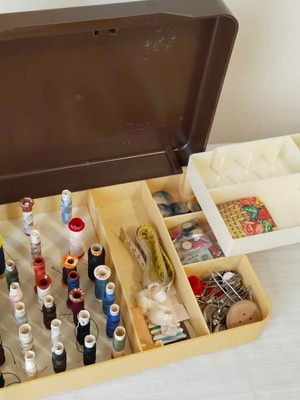 Plastic Sewing Box like new with threads and accessories