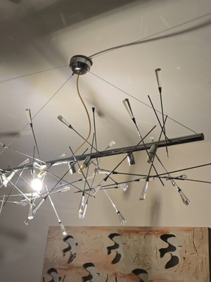 Lamp used, 1 meter long, missing 5 crystals
