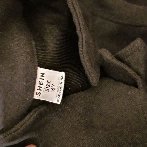 Boys' suit like new, size 6, black