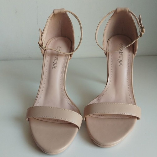 Beige sandals like new, size 38