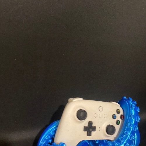 3D printed PS5 controller stand with Kraken tentacle custom made