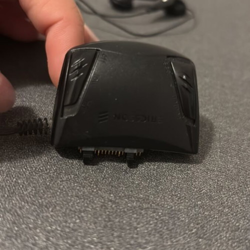Ericsson wired Bluetooth earbuds first generation used