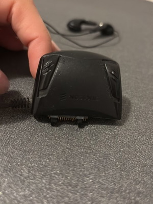 Ericsson wired Bluetooth earbuds first generation used