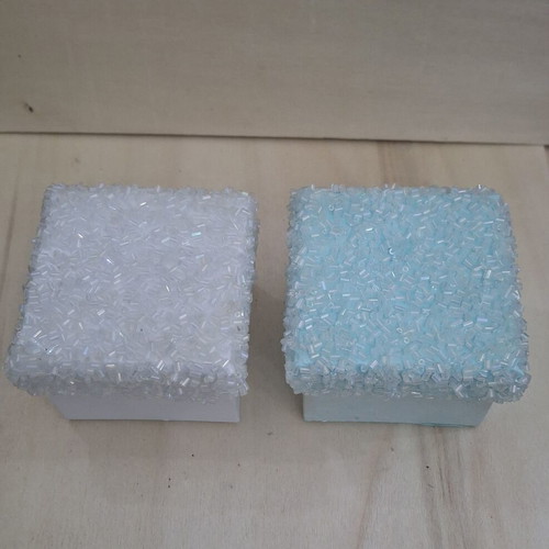 Cardboard square boxes with bead lids, white and light blue, set of 2