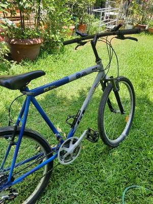 GT 26" bicycle used, men's city bike with gears and front suspension