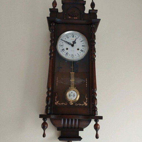 Vintage wall clock pendulum like new, wooden, 31 day mechanism