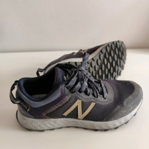 Αθλητικά παπούτσια New Balance σαν καινούργια, γκρι