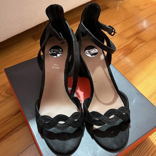Black sandals used, size 37