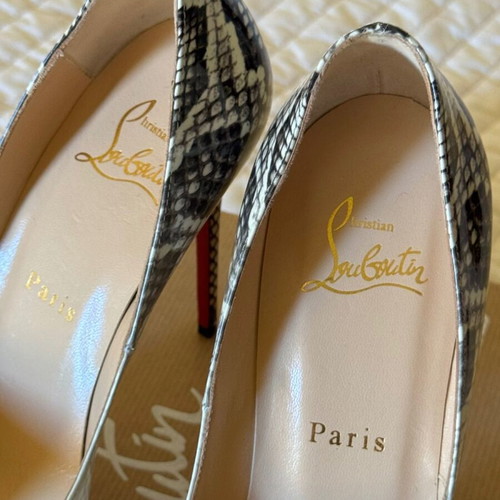 Christian Louboutin New Very Prive 120 heels new, white snakeskin print