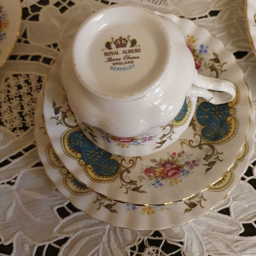 Royal Albert Berkeley coffee set 21 pieces like new
