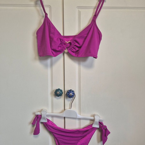 Pretty Me bikini swimsuit new, magenta, slip M/L, bra XL