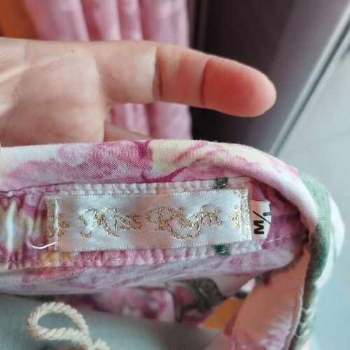 Miss Right floral shirt, white and pink, size L