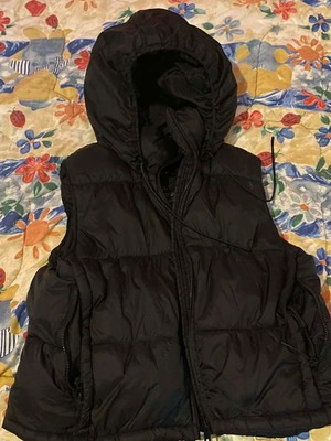 Zara Vest Jacket like new, black with hood and zipper