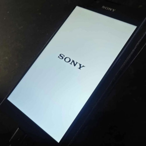 Sony Xperia smartphone like new with original charger and silicon cases