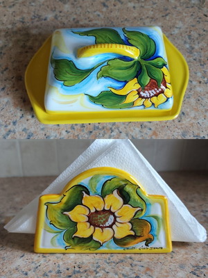 Deruta Italy Maiolica Butter Dish with Lid and Napkin Holder