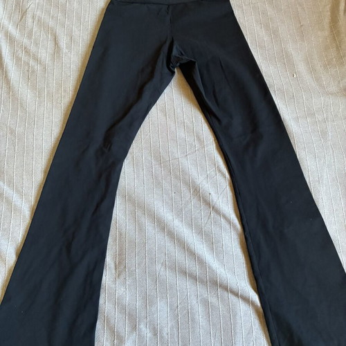 High-Waisted Flared Yoga Pants Black, like new, inseam 80cm, tall M