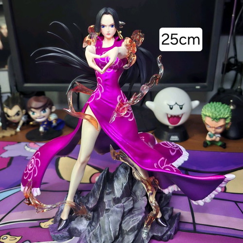 Boa Hancock action figure from One Piece anime, like new, 25 cm