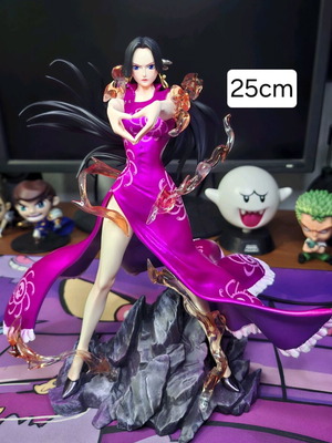 Boa Hancock action figure from One Piece anime, like new, 25 cm
