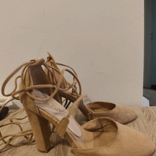Envie Shoes sandals size 37 used, beige with ankle laces