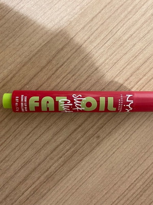 ΝΥΧ Professional Makeup Fat Oil Slick Click Lip Balm με χρώμα και ενυδάτωση