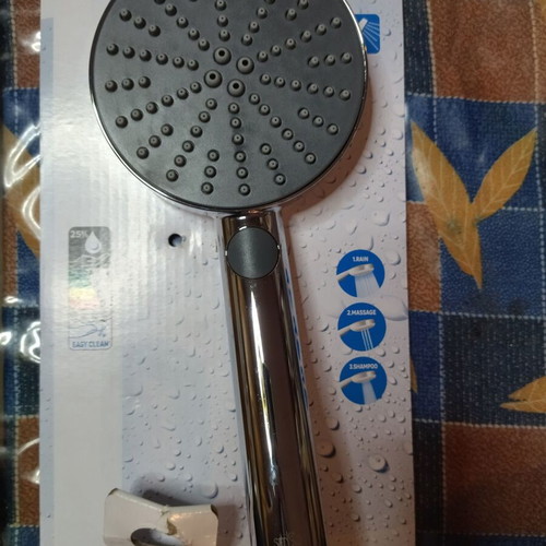 Sensea Easy Shower Head like new, 3 flow settings, easy clean system