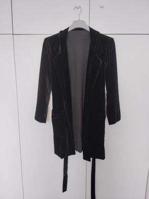 Велурено сако с колан, ново, размери small-medium-large