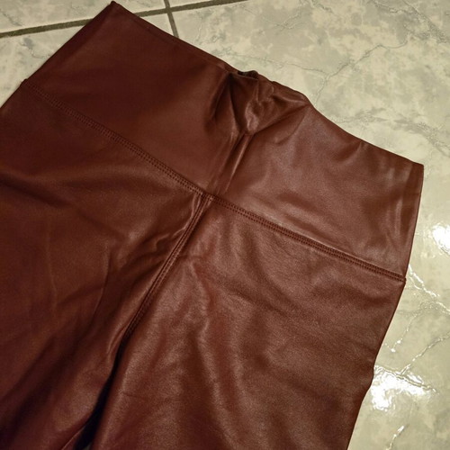 Leatherette leggings new, unworn, modern color