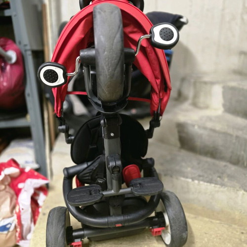 Tricycle with canopy and detachable controller like new