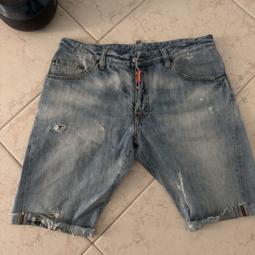 Dsquared2 bermuda shorts used, size 52, blue