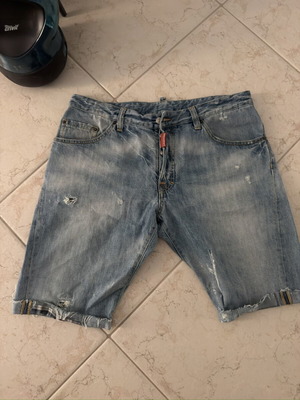 Dsquared2 bermuda shorts used, size 52, blue