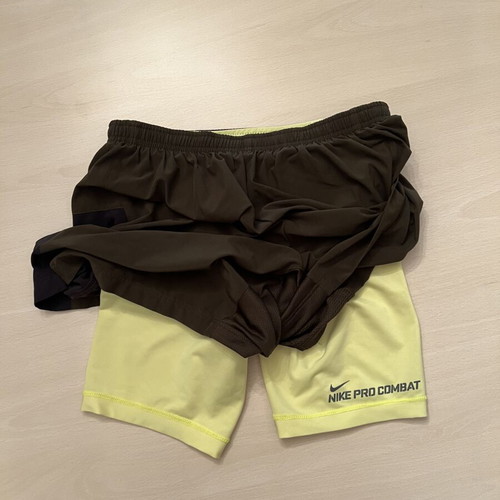Nike Dri Fit Shorts size small, like new, green unisex