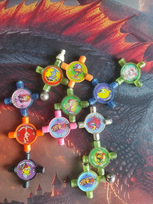 Tinky Toonkies Cross Magnets 2002 like new