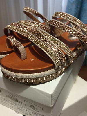 Estil women's flatform sandals like new, gold and brown