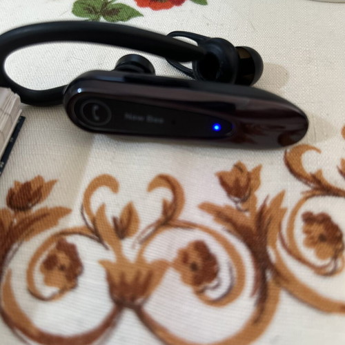 New Bee LC-B45 Bluetooth handsfree headset like new