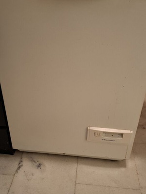 Καταψύκτης μπαούλο Electrolux 147 λίτρα σαν καινούργιο