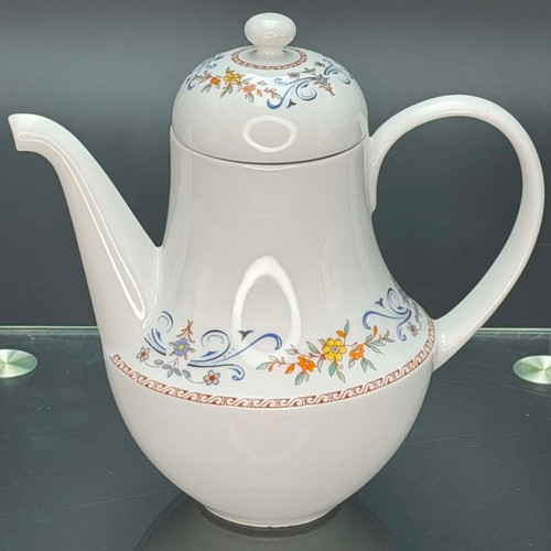 Vintage Ionia Porcelain Teapot like new, height 21 cm