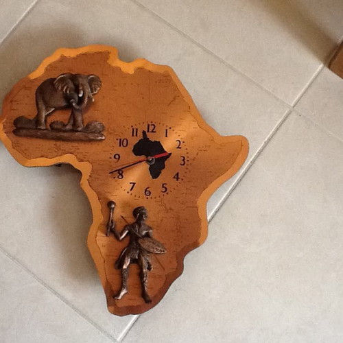 WALL CLOCK--AFRICA--